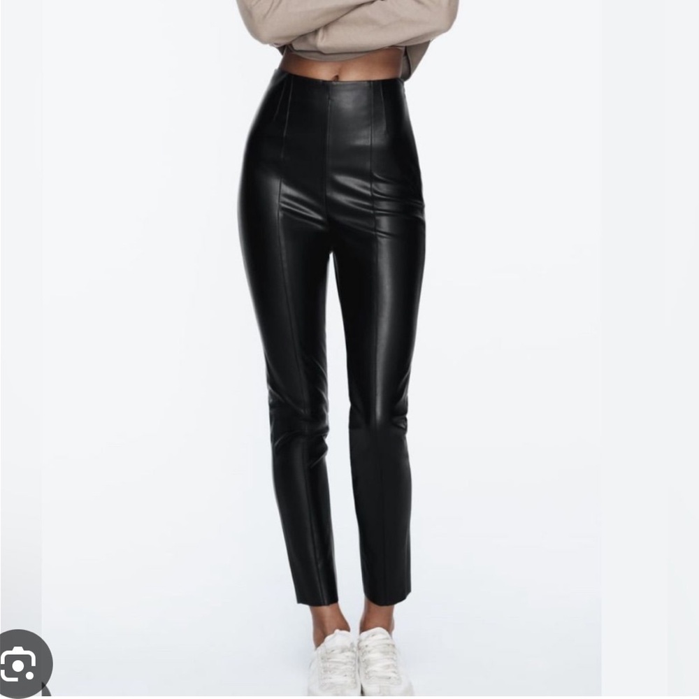 Abercrombie & Fitch Curve Love Vegan Leather Black High Rise Leggings Size XS